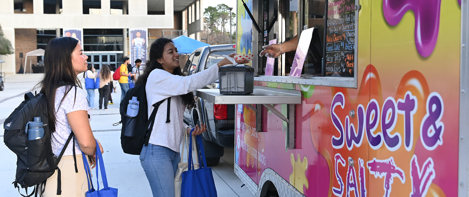 Students Using the Food Truck