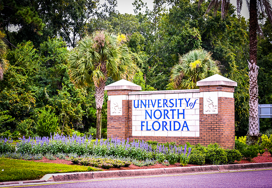 Students walking around the UNF Student Union building