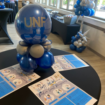 UNF balloon centerpiece