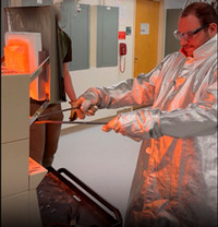 Nelson Delfino De Campos Neto working in the lab