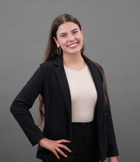 Sara Giraldo Headshot