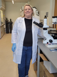 Researcher Terri Ellis in the lab