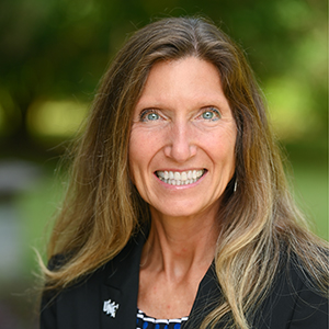 Lorraine Beach Headshot
