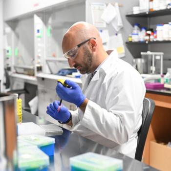 Dr. Bryan Knuckley in the lab setting