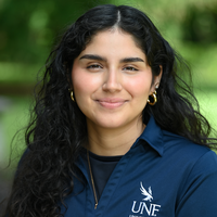Headshot of Alondra Vega