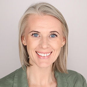 emily shen headshot