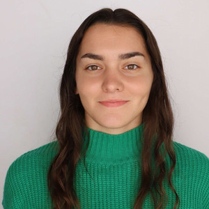 Corrie Barnett headshot