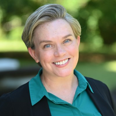 Heather Hutchins headshot
