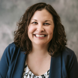 Megen Strubberg headshot