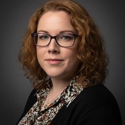 Headshot of Bethanie