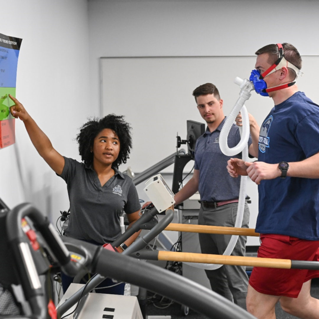 Graded maximal exercise test (GXT) on a treadmill