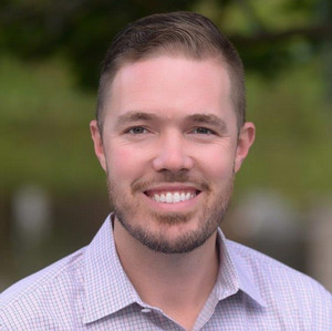 Travis Schryer headshot