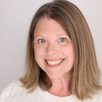 Kelly Slade Headshot