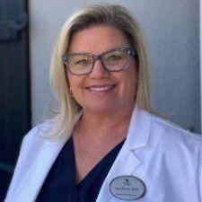 Amy Howell Headshot