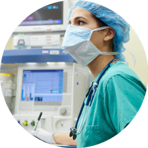 Anesthesiologist with mask on