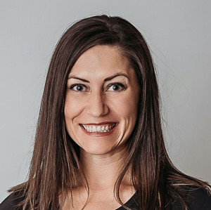 Casey Colin headshot