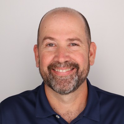 Headshot of Dr. Robinson