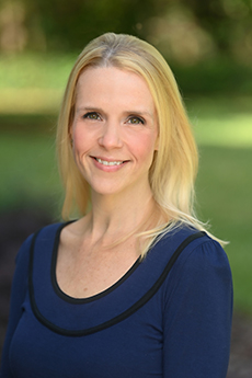 april flores headshot