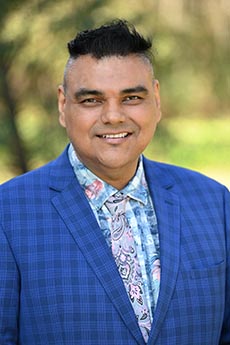 manny velasquez-paredes headshot