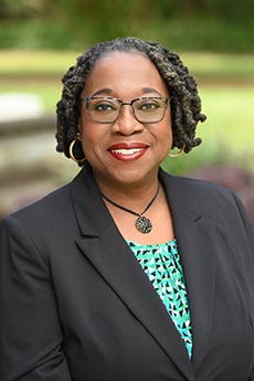 valerie robinson headshot