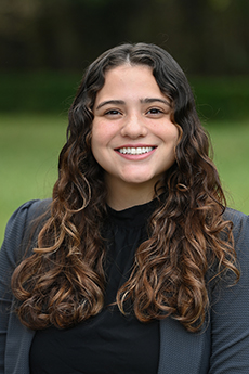 zuleyka hernandez headshot