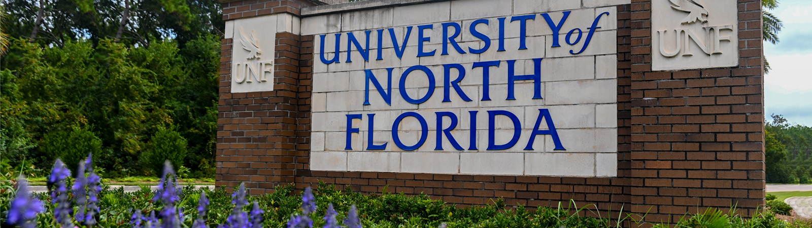 University of North Florida main entrance sign