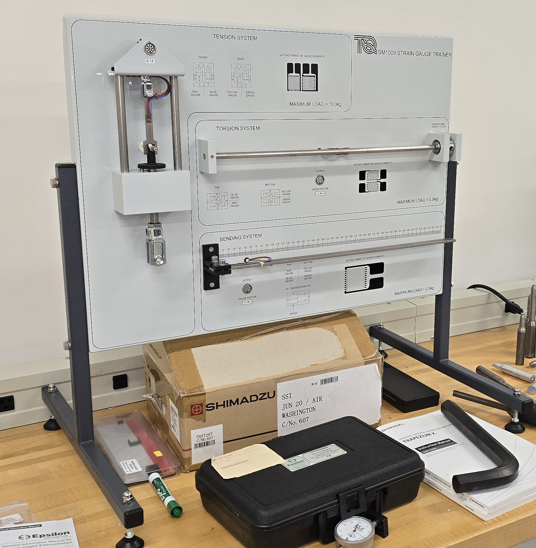 TecQuipment SM1009 strain gauge trainer
