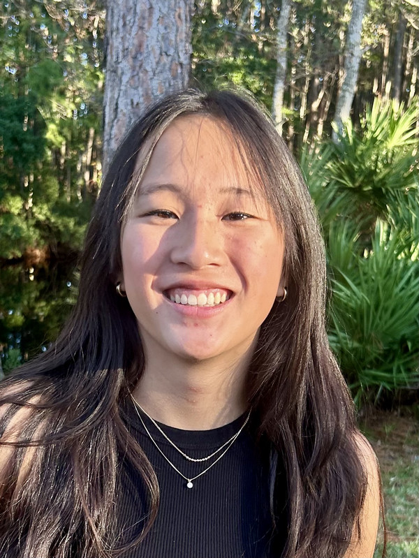 Ella Luedeke headshot