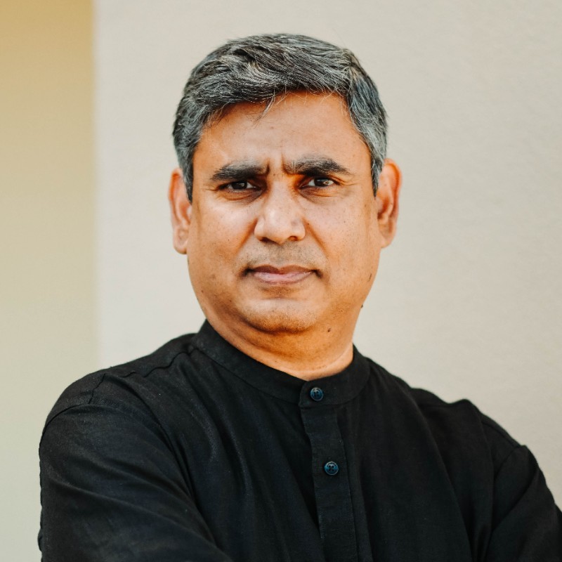 Raghu Misra headshot