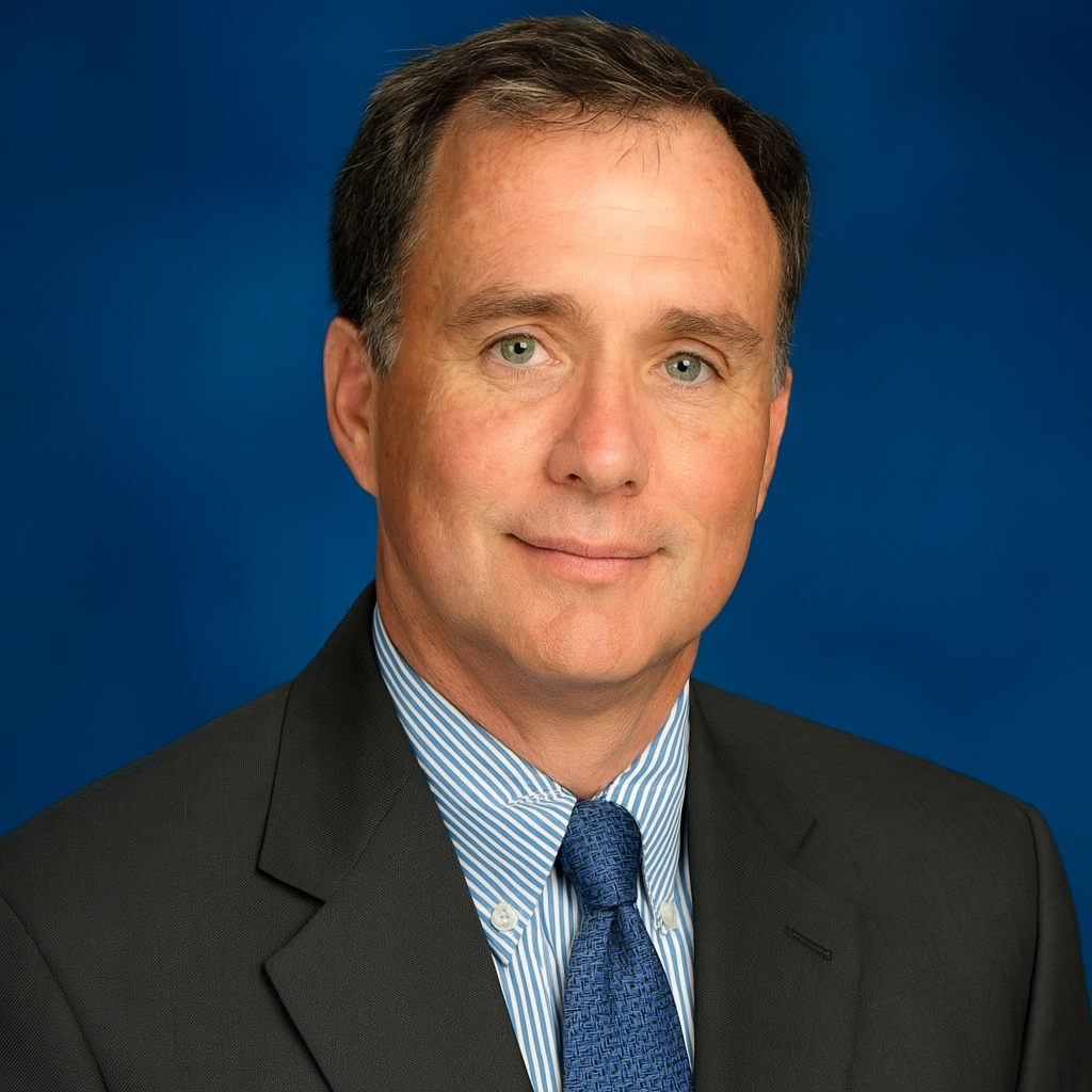 Headshot of Andrew Cummings