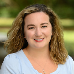 headshot of jenna dupilka