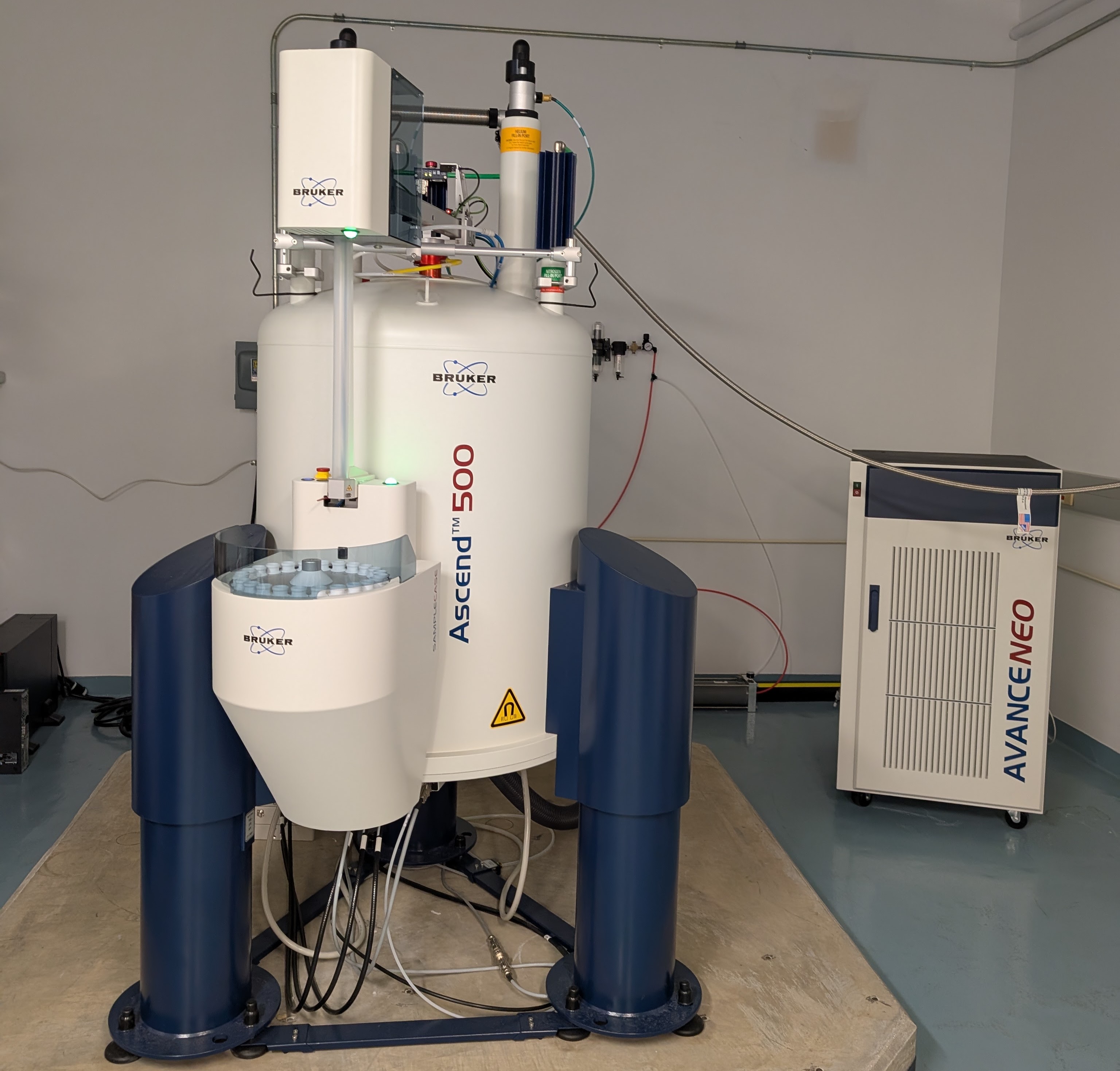 Picture of the Bruker Ascend NMR instrument