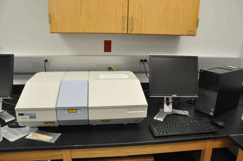 Perkin Elmer Spectrum BX FTIR machine