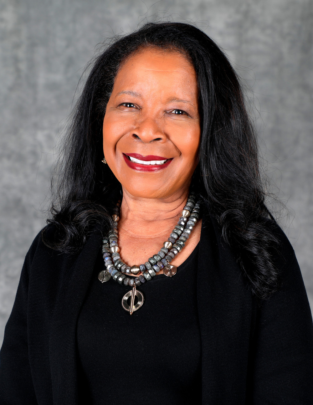 Dr. Carter's portrait photo.