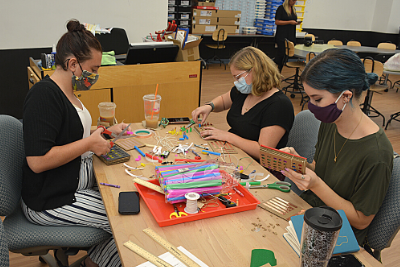 ese students working in STEP Lab on breadboards