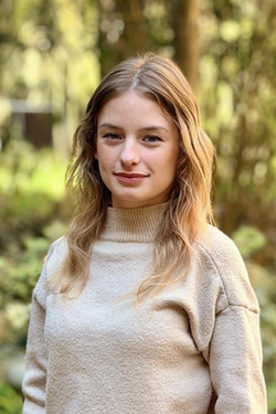 Raelie Ridge Headshot