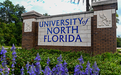 brick UNF entrance sign 