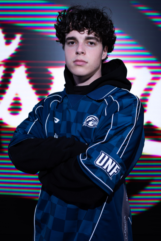 Elias Crowley for Fortnite Varsity wearing a UNF Esports jersey