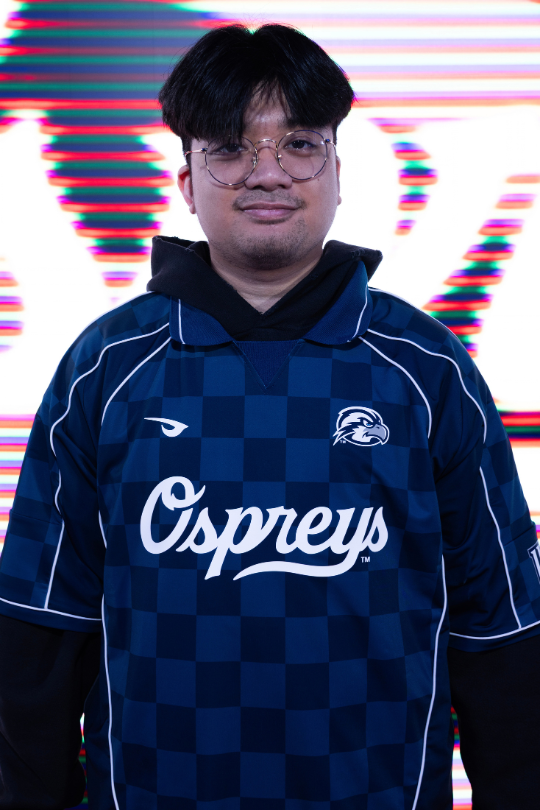 Mark Bunag for Overwatch Varsity wearing a UNF Esports jersey