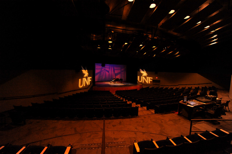 left balcony view