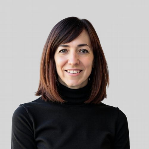 Maria Fernandez Cifuentes in front of a white backdrop