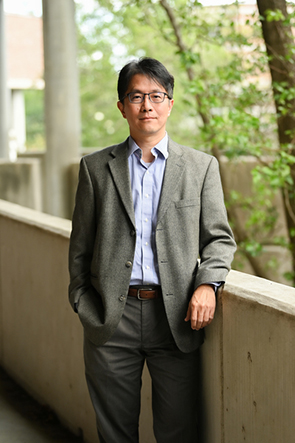 Dr. Chung-Ping (Albert) Loh