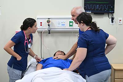 UNF nursing students train in simulation lab