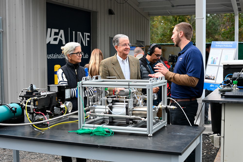 Visitors at the JEA Sustainable Solutions Lab at UNF