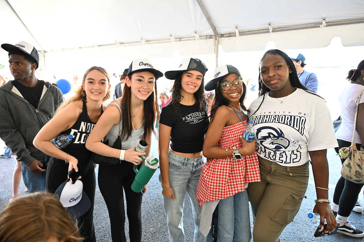 UNF students enjoying homecoming festivities