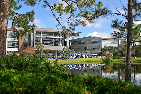 Student Union building on UNF campus