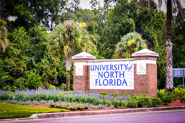 University of North Florida campus sign