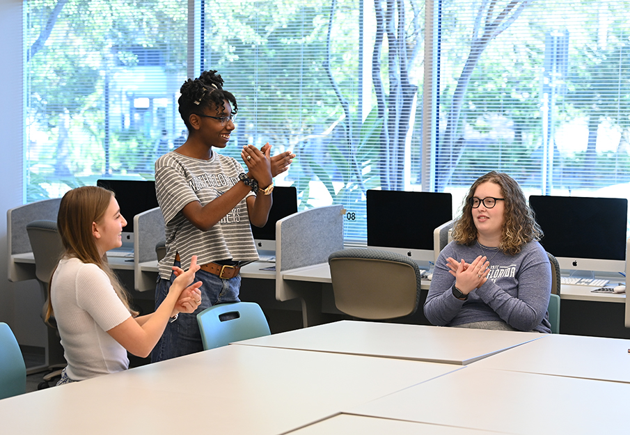 UNF students learning American Sign Language