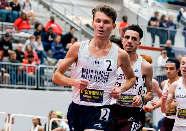 Aidan O'Gorman running in a track meet