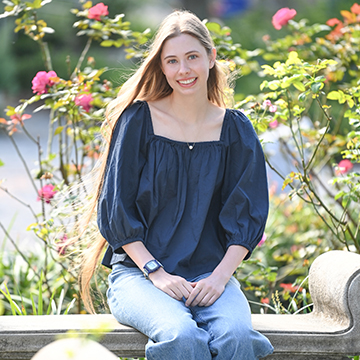 Adele Manwell Headshot